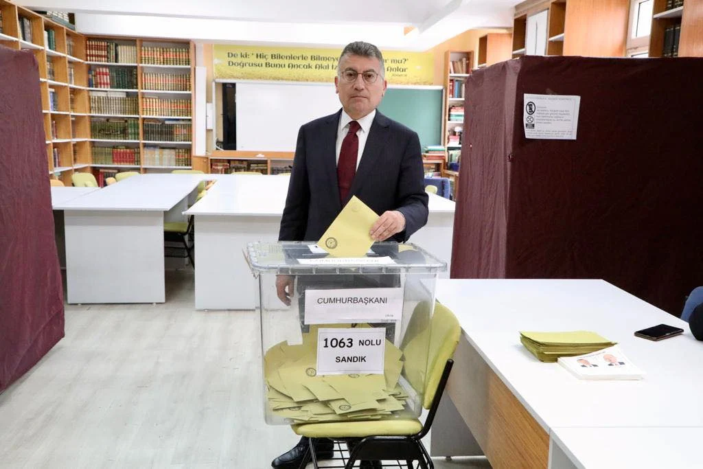 Ak Parti Grup Başkanı Abdullah Güler oldu