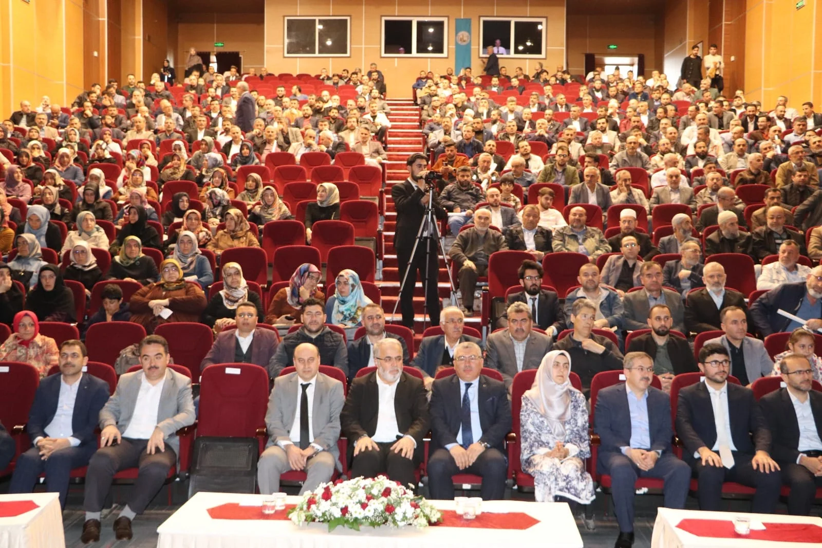 İşliyen, Sivas’ta din görevlileri ile bir araya geldi