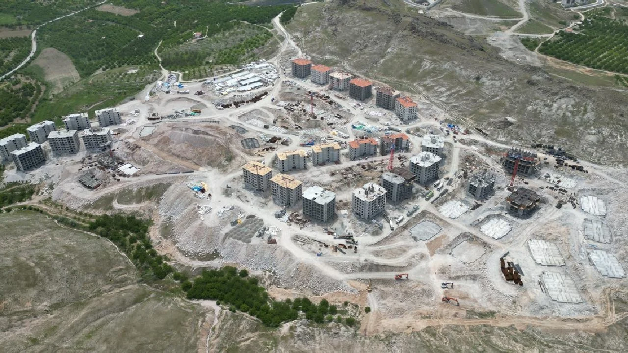 200 bin afet konutu 3 ay sonra sahiplerine teslim edilecek