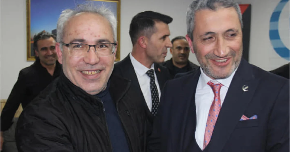YRP’nin Sivas Belediye Başkan Adayı Kalkan, Gençlerle Buluştu