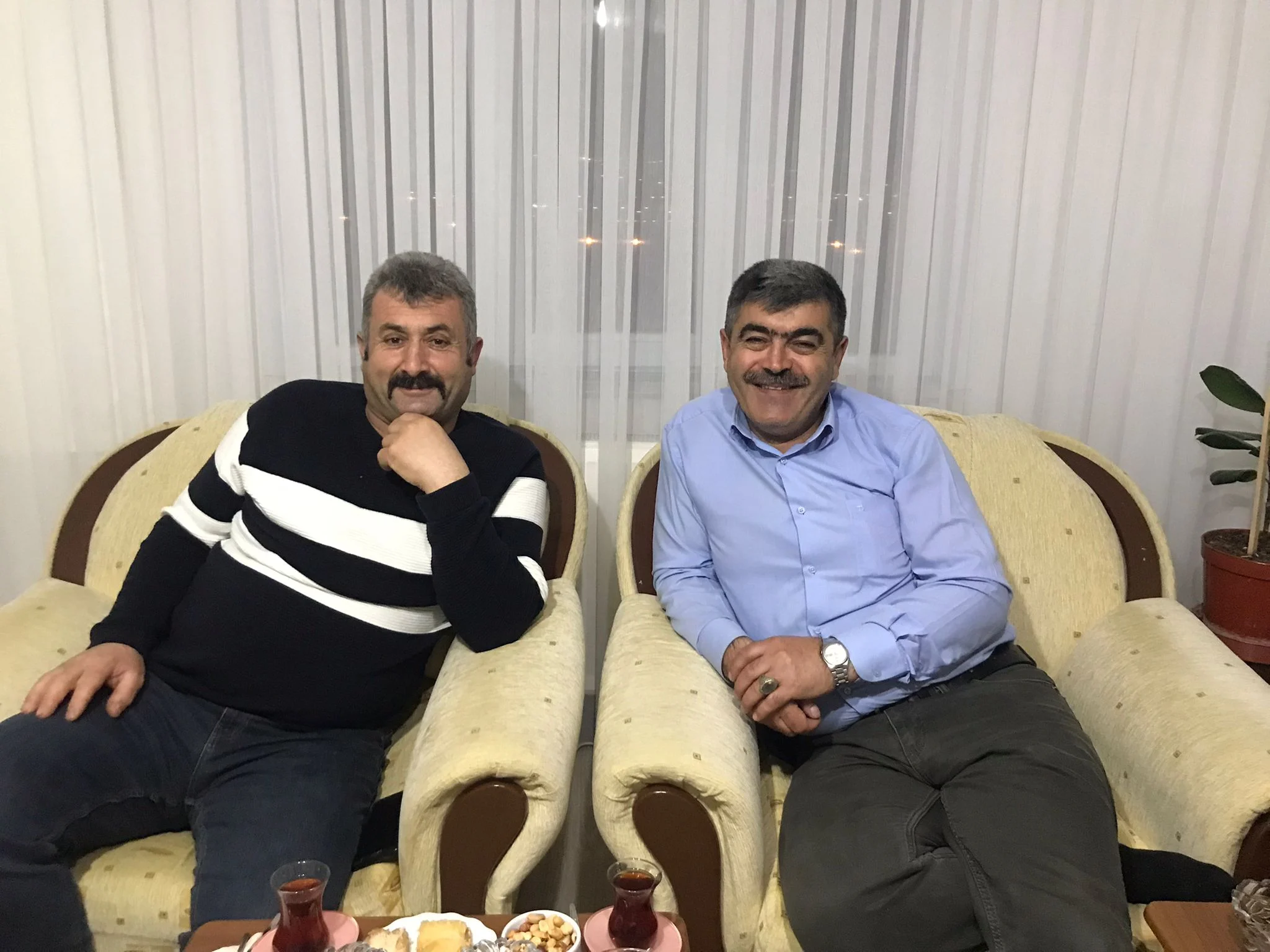 Karşıyaka Mahallesi Muhtar Adayı Ertörer, Ev Ziyaretlerine Hız Verdi