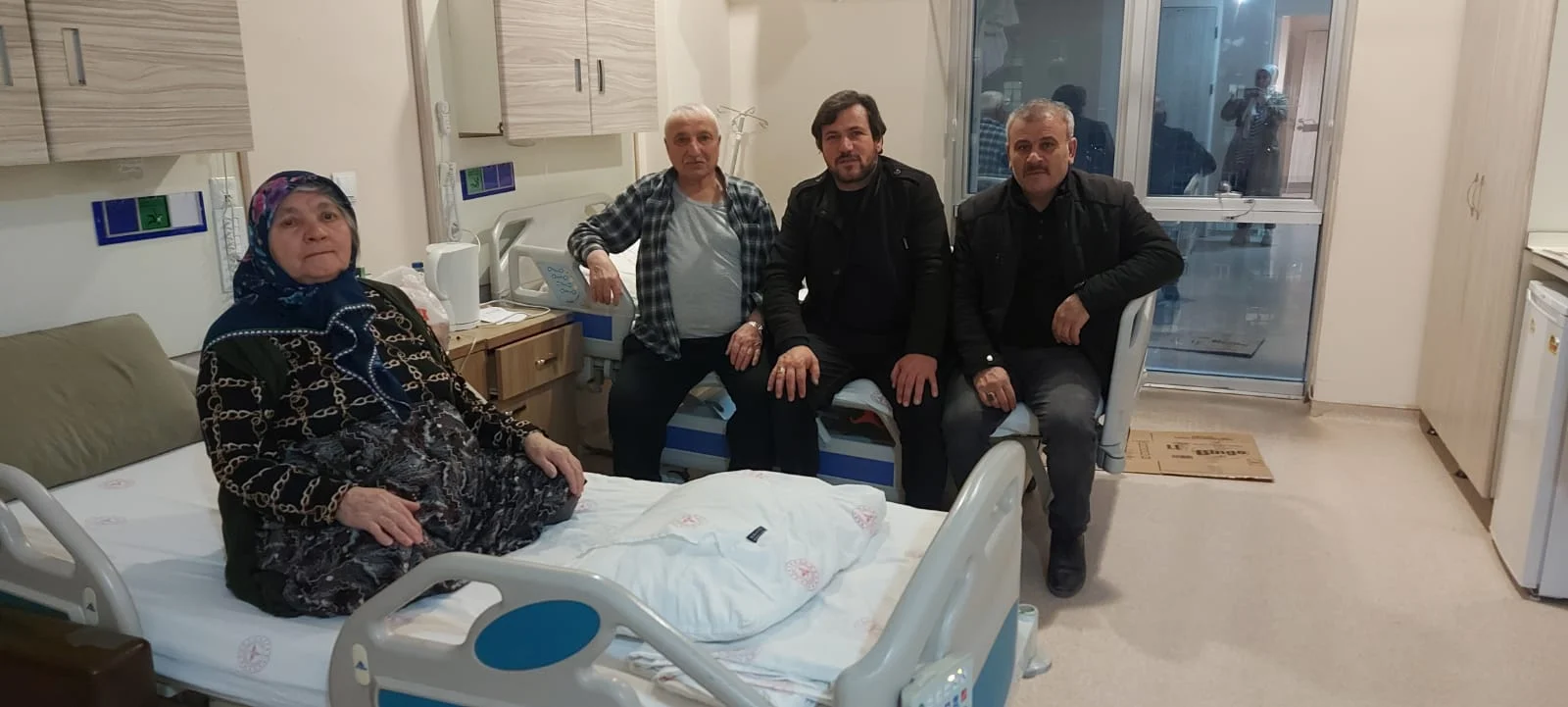 Alibaba Mahallesi Muhtar Adayı Kömür, hasta ziyaretlerinde bulundu