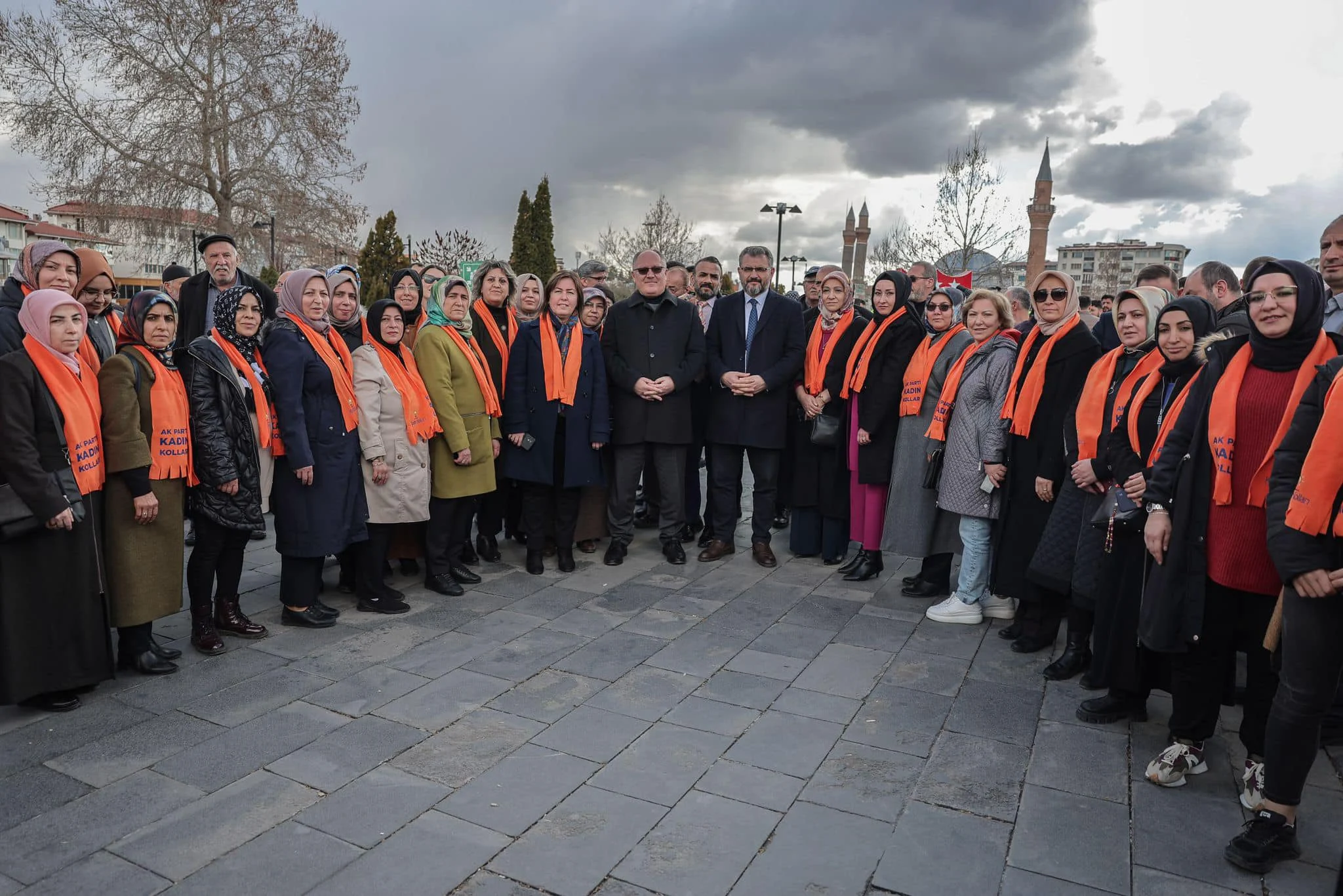 Bilgin, “Hizmet ve eser siyaseti yapan bir partiyiz”