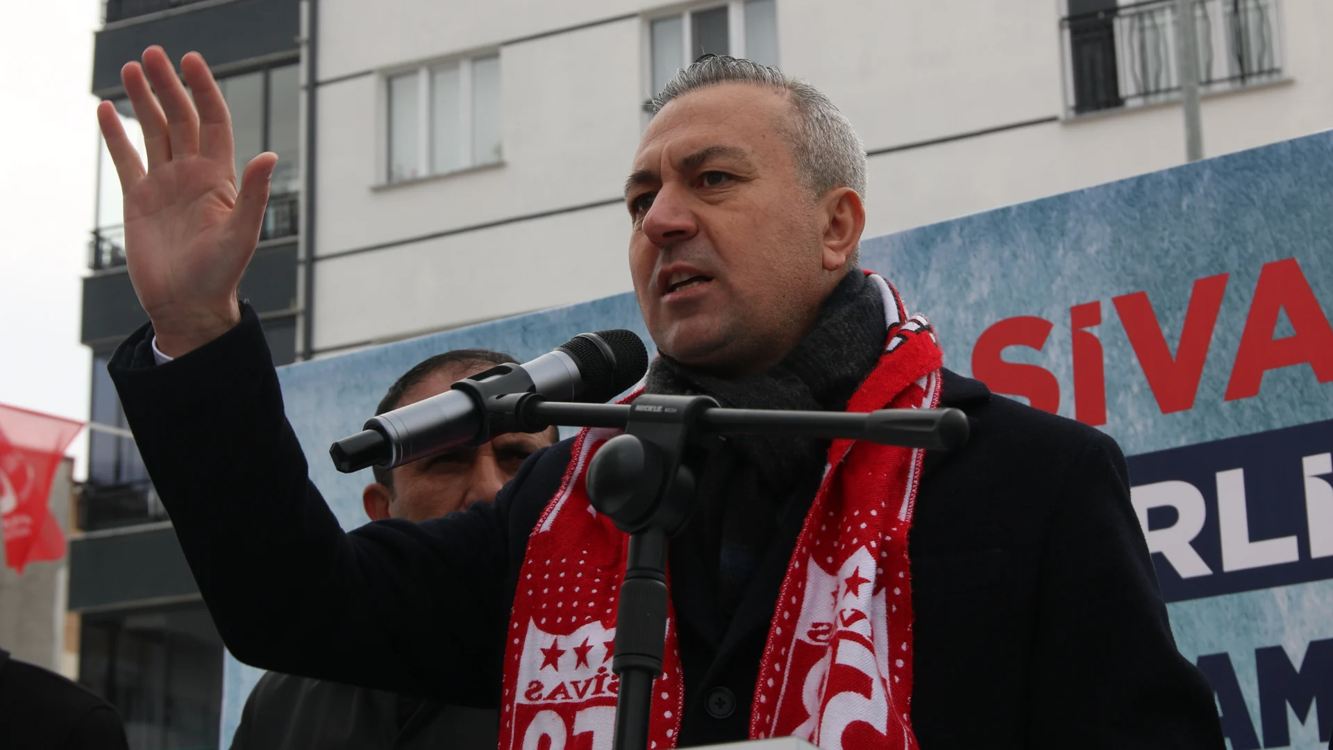 Uzun, “Sivas’ta Sosyal Belediyeciliği Hayata Geçireceğiz”