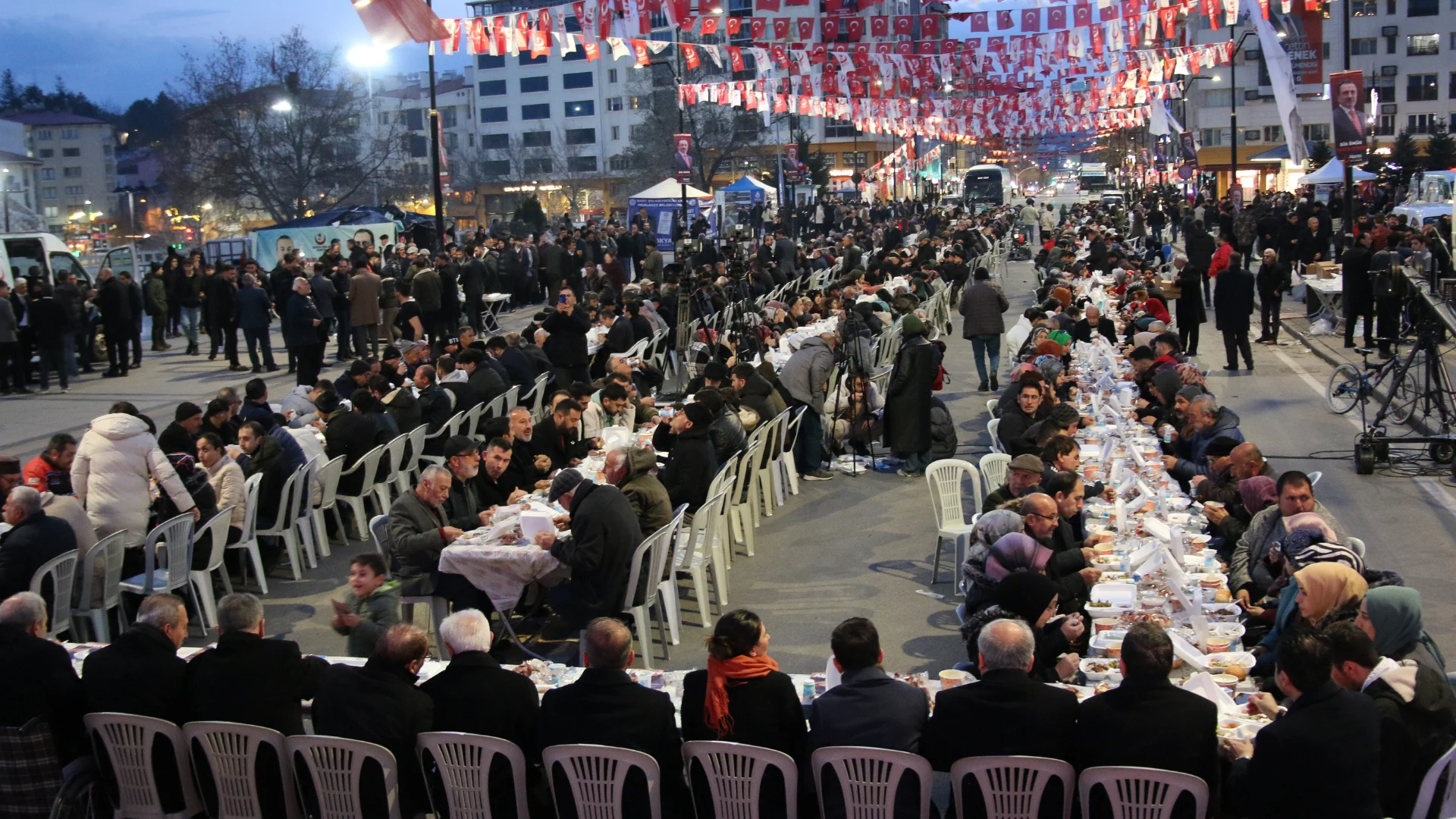Sivaslılar Muhsin Yazıcıoğlu’nun Emanetine Sahip Çıktılar