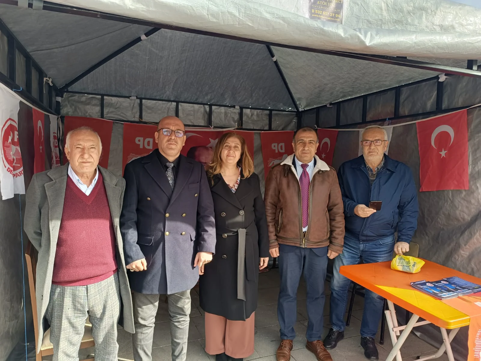 Demokrat Parti Adayı Bahadır Başer, Halkla Buluşarak Projelerini Tanıttı