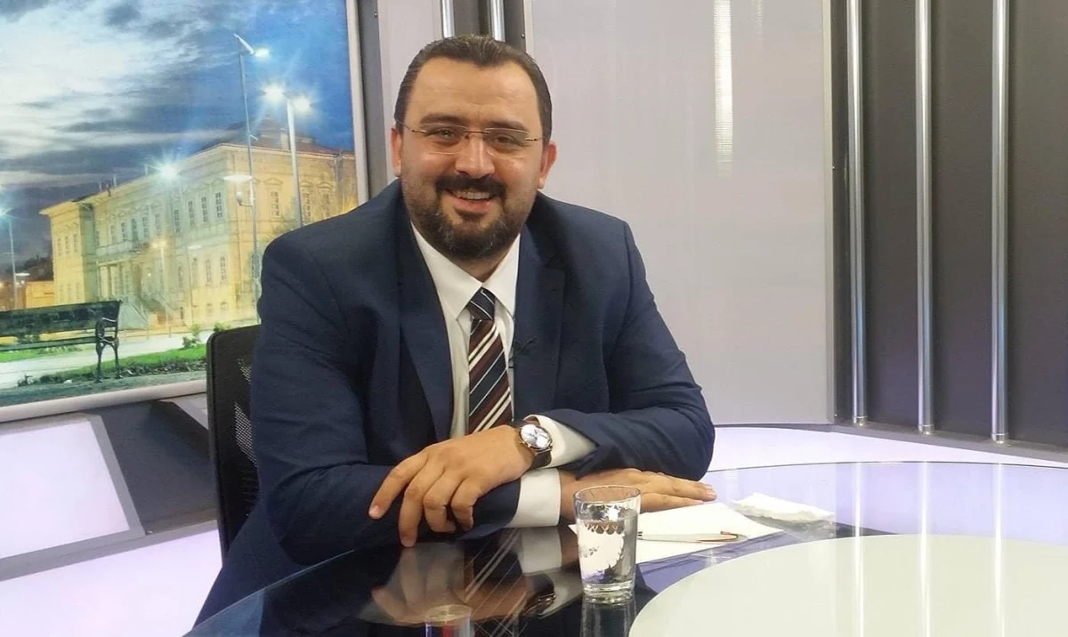 İnce, Ücretsiz otobüslerin kaldırılmasına tepki gösterdi