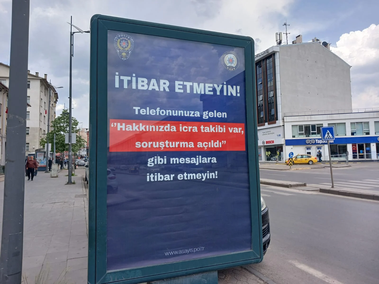 Sivas Emniyet Müdürlüğü Vatandaşları Dolandırıcılara Karşı Uyarıyor