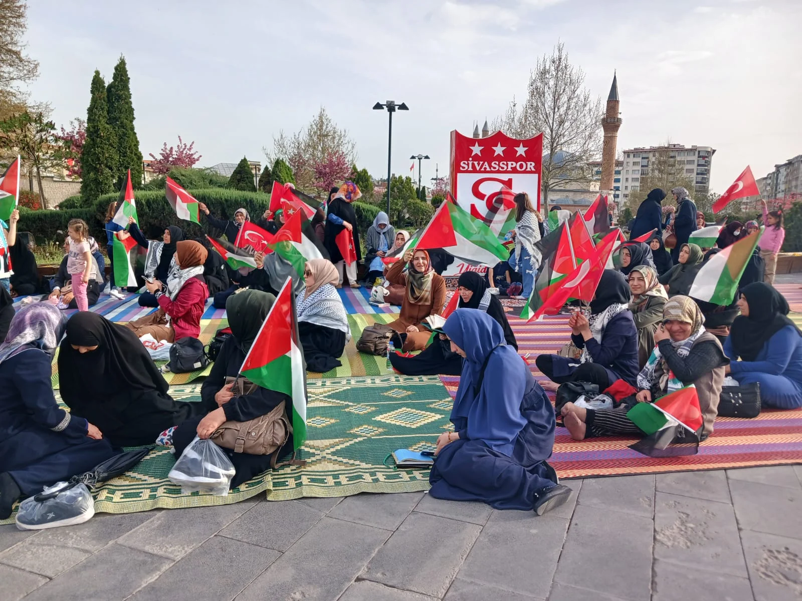 İHH, Sivas’tan Filistine Selam Olsun!…