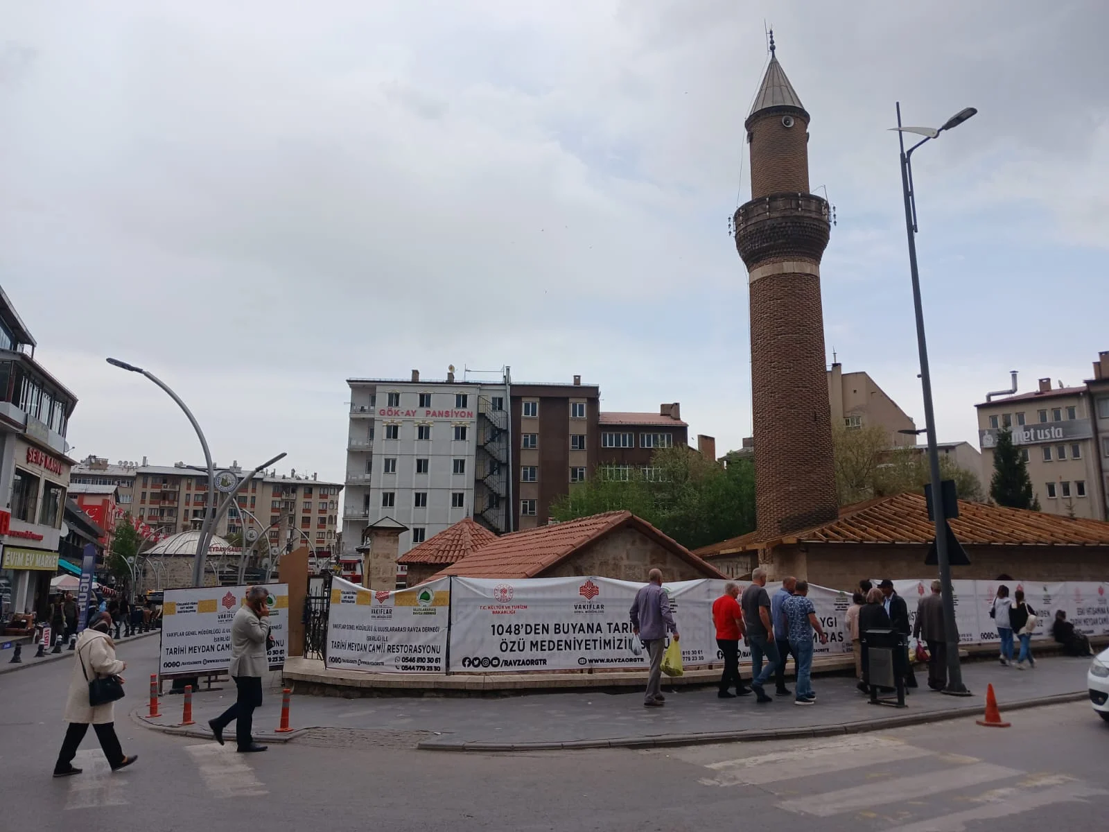 Tarihi Sivas Meydan Camii Restorasyon Çalışmaları Hız Kazanıyor