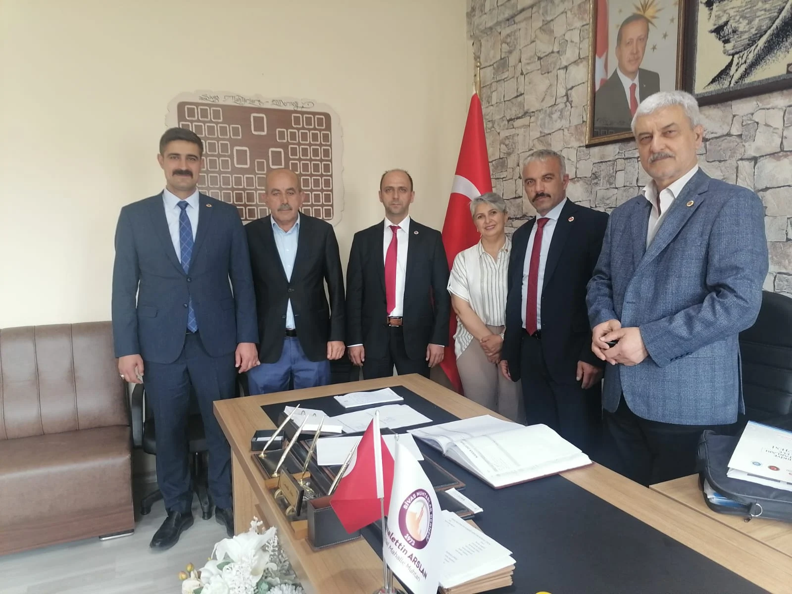 Sivas Muhtarlar Derneği Başkanı Cemalettin Arslan, Güven Tazeledi