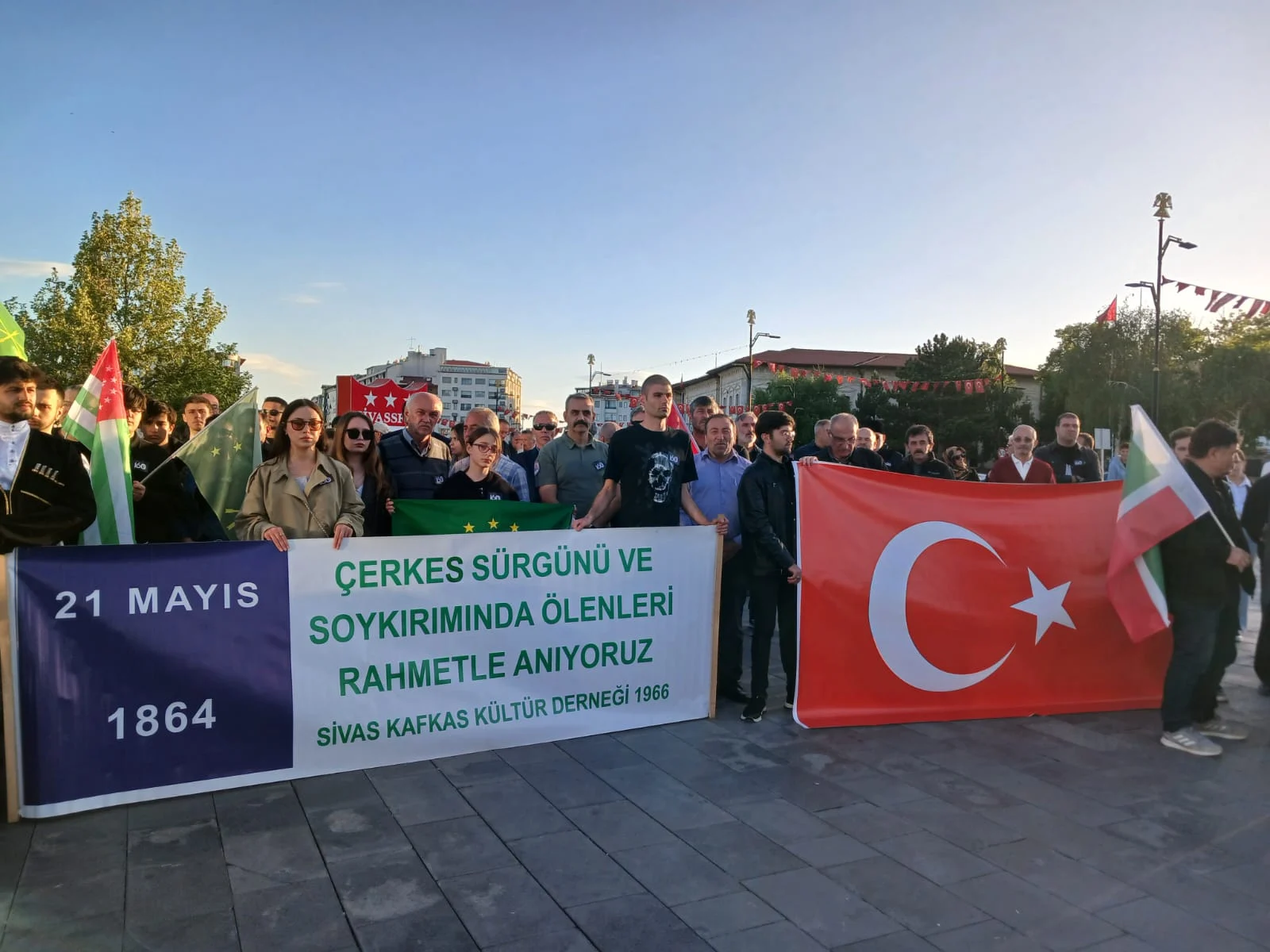 Çerkez Soykırımı ve Sürgünü Kurbanları Anıldı: Adalet Talebi Yükseliyor