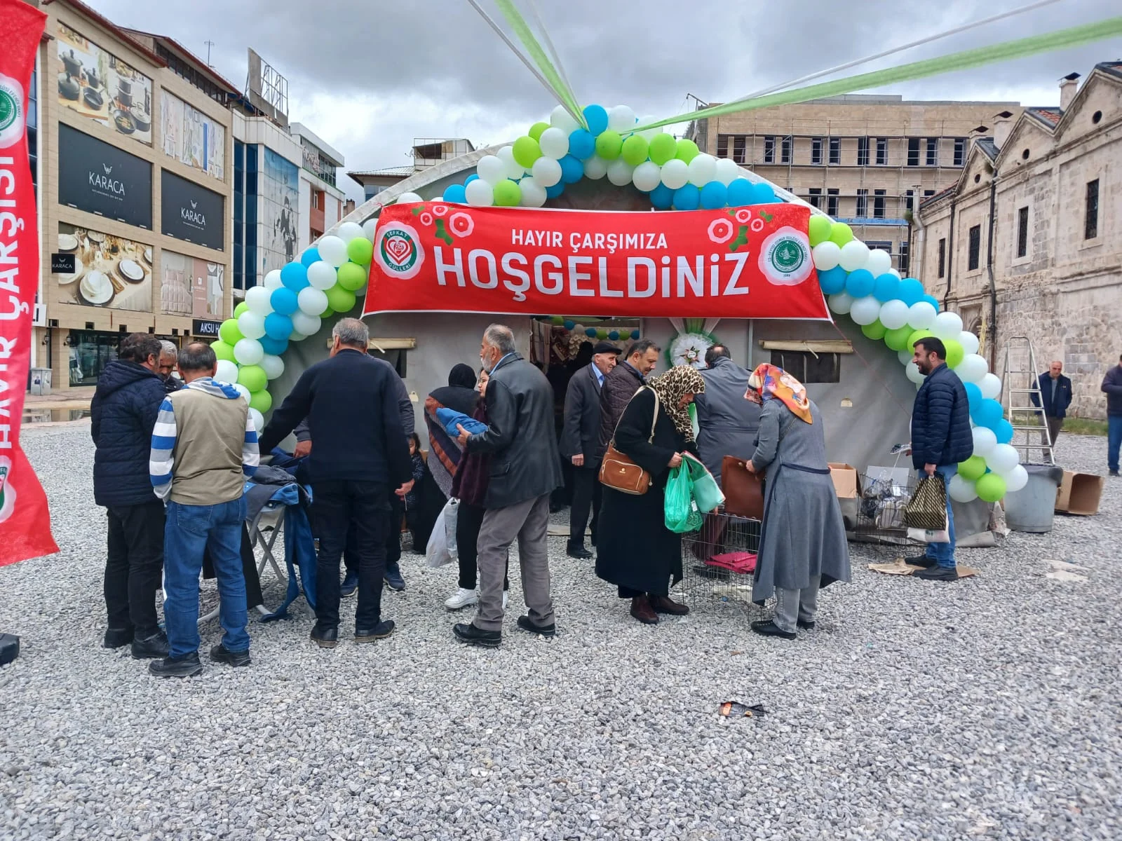 Es Seyyid Osman Hulusi Efendi Vakfı’nın Hayır Çarşısı Büyük İlgi Gördü