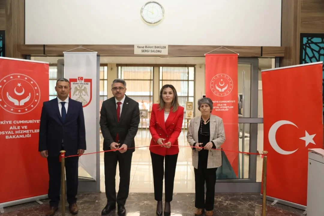 Sivas’ta El Sanatları Sergisi Dört Eylül Çocuk Evleri Sitesi’nde Büyük İlgi Gördü