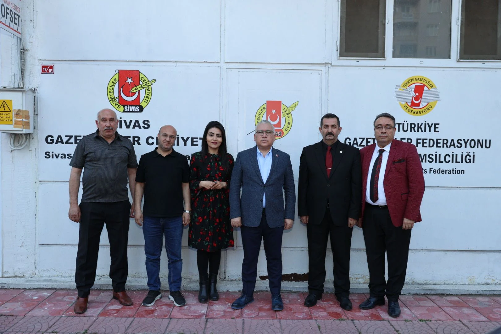 Sivas Valisi Dr. Yılmaz Şimşek, Sivas Gazeteciler Cemiyeti’ni Ziyaret Etti