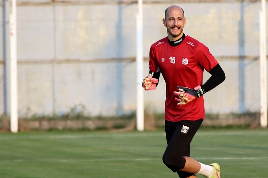 Erhan Erentürk’ün Sözleşmesi Feshedildi