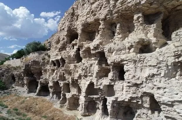Gürün’ün Gizemli Hitit Evleri: Geçmişin İzinde Bir Yolculuk