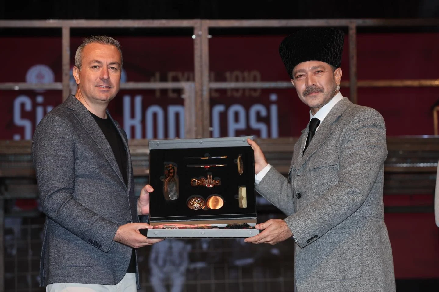 Sivas Kongresi’nin 105. Yıl Dönümünde “Yüzyıllık Destan Ateş” Tiyatro Oyunu Sergilendi