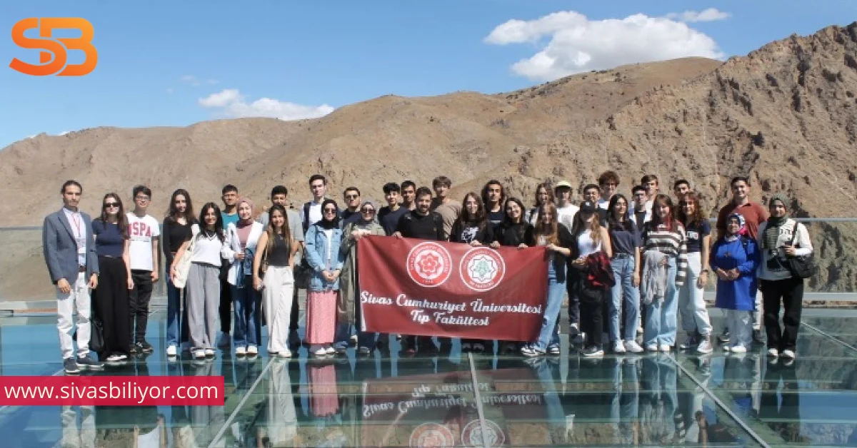 Geleceğin Hekimleri Divriği Ulu Camii ve Darüşşifasında Tarihle Buluştu