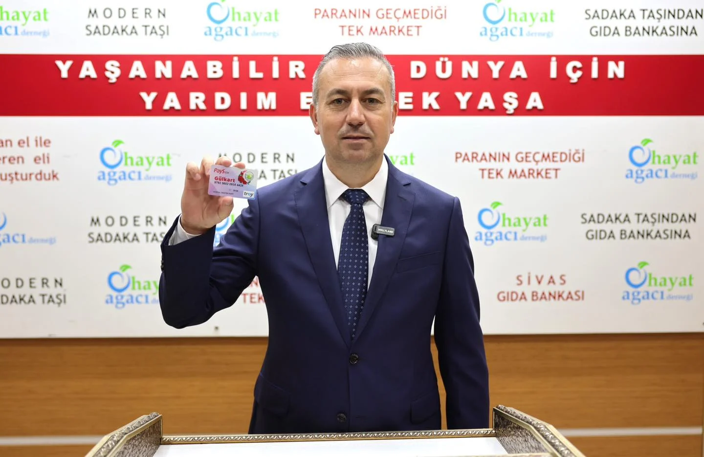 Sivas Belediyesi’nden Eğitime Destek: Gülkartlar Öğrencilerle Buluştu