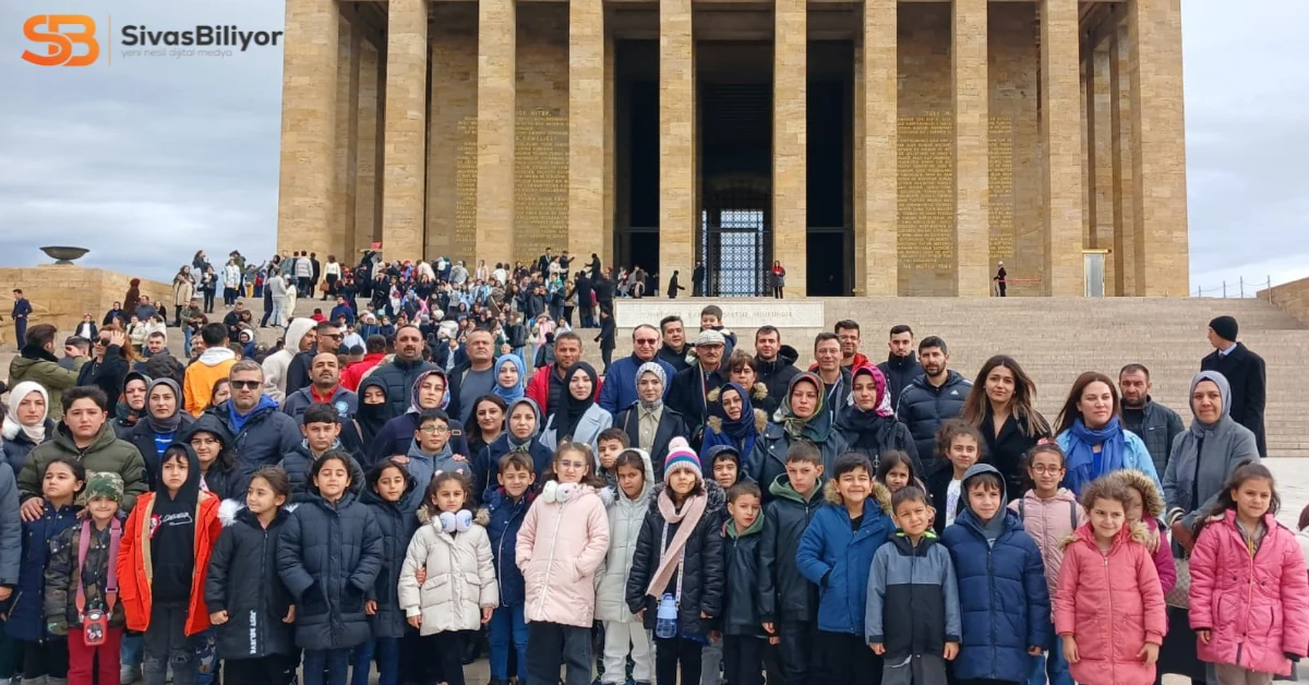 Minik Yüreklerden Ata’ya Özlem Dolu Ziyaret