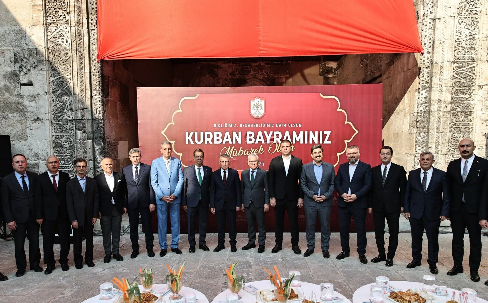 KURBAN BAYRAMI COŞKUSU BURUCİYE MEDRESESİ’NDE YAŞANDI