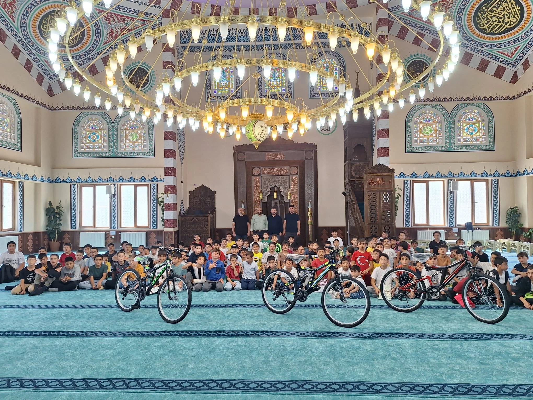 KUR’AN ÖĞRENEN ÖĞRENCİLERE BİSİKLET MÜJDESİ!