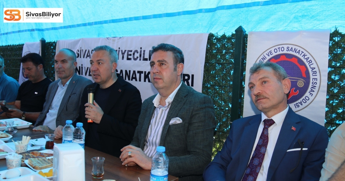 BAŞKAN AHİ SOFRASINDA ESNAFIN SORUNLARINI DİNLEDİ