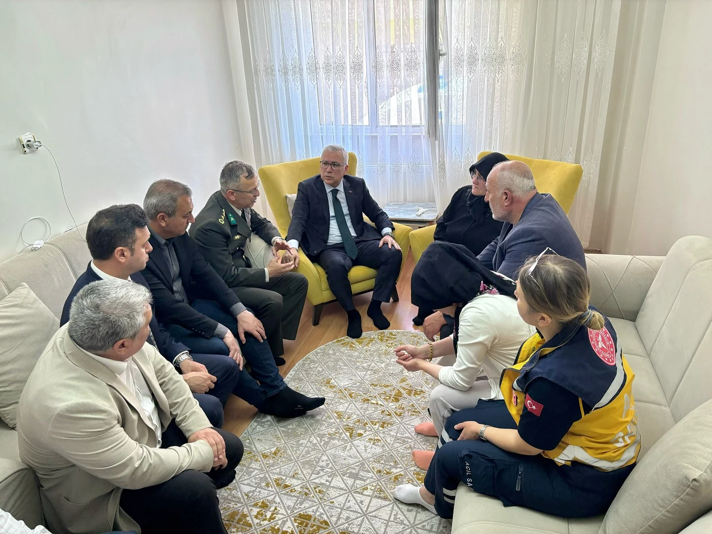 VALİ ŞİMŞEK VE BAŞKAN UZUN’DAN ŞEHİT AİLESİNE TAZİYE ZİYARETİ
