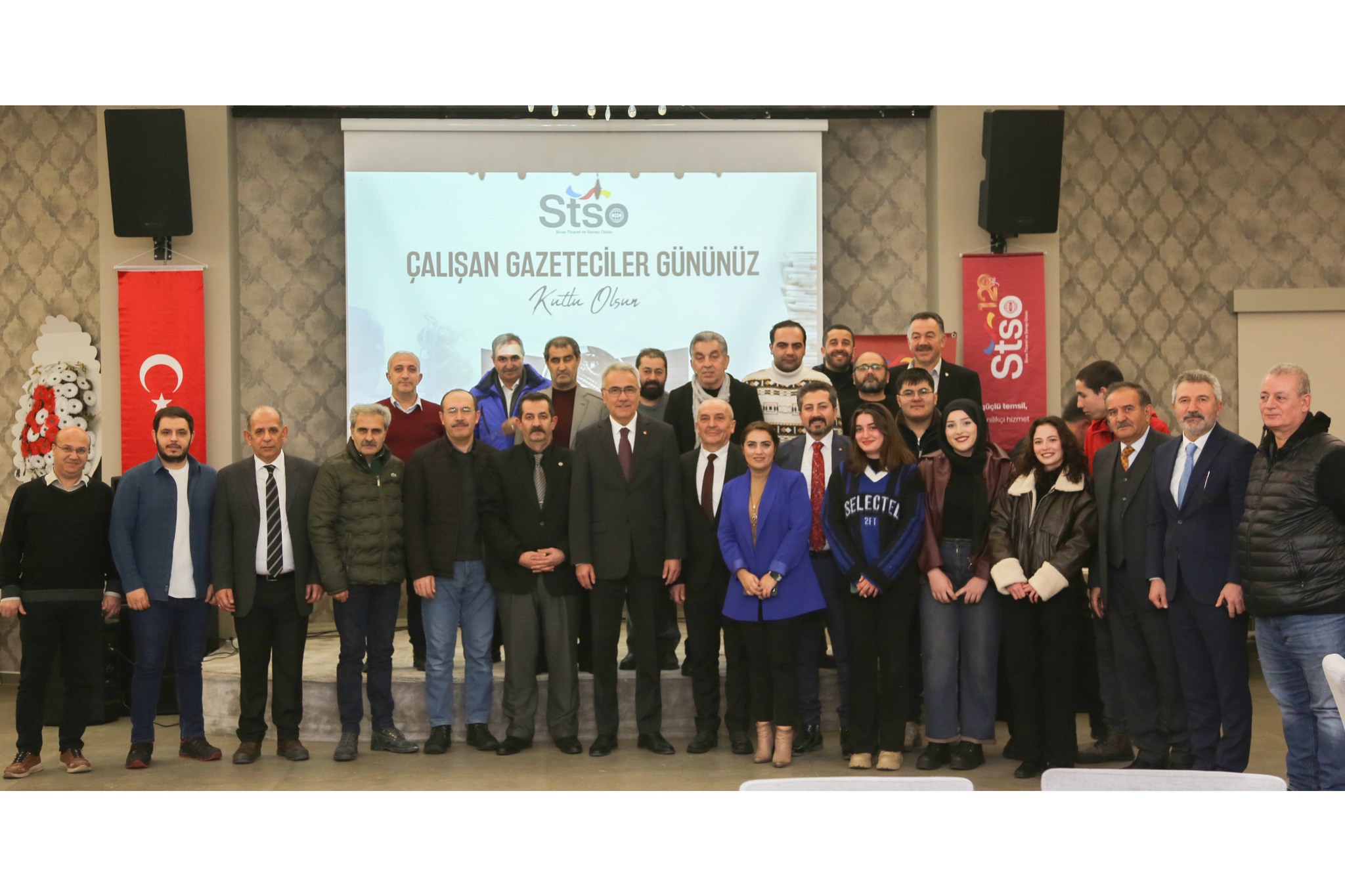 STSO BAŞKANI ÖZDEMİR BASIN MENSUPLARIYLA BİR ARAYA GELDİ