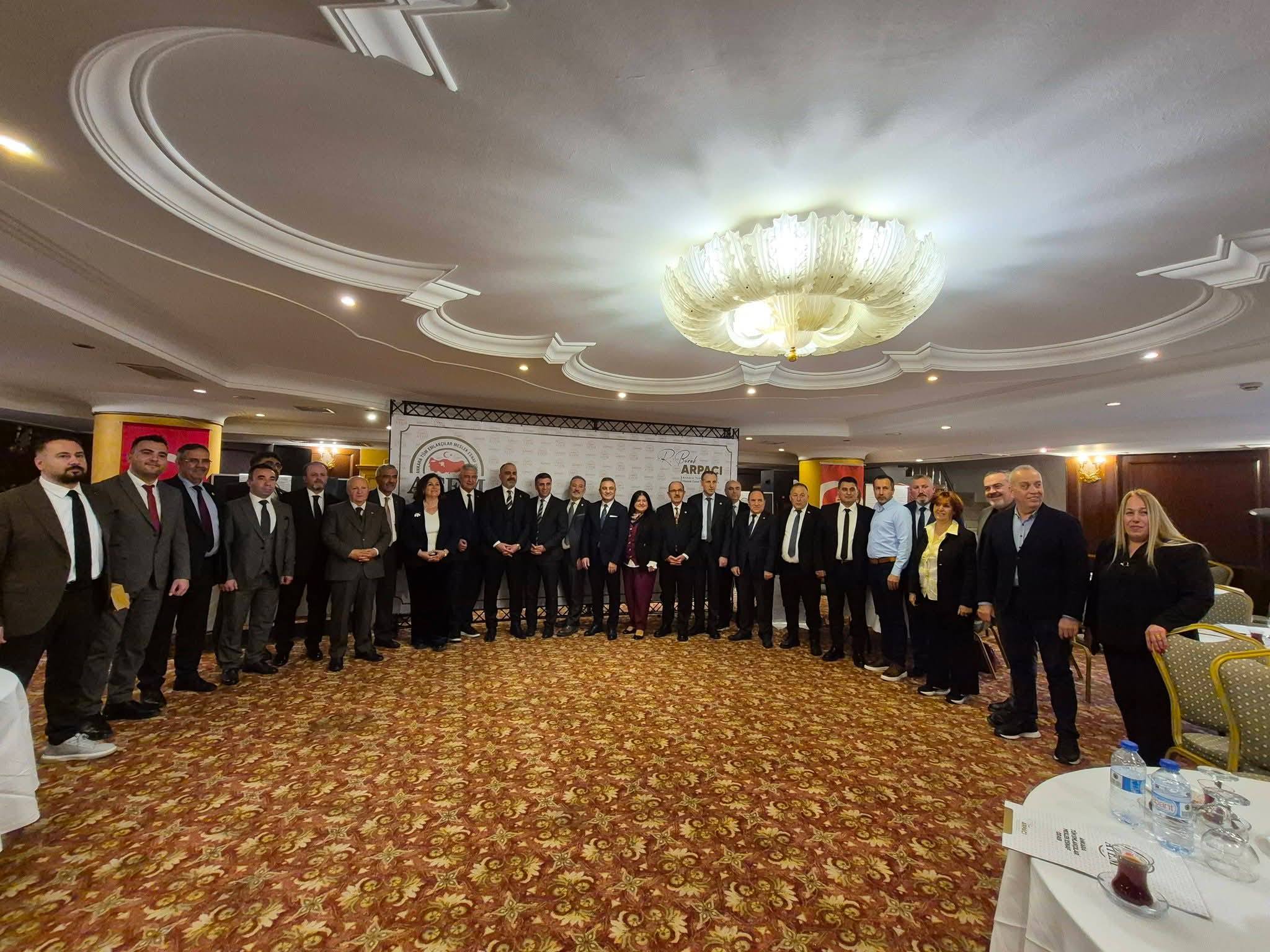 SİVAS EMLAKÇILARIN SORUNLARI BAŞKENTTE MASAYA YATIRILDI