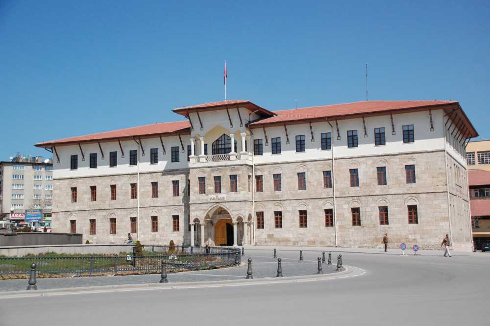 SİVAS’TA OKULLARA YÖNELİK SALDIRI İDDİALARINA HIZLI