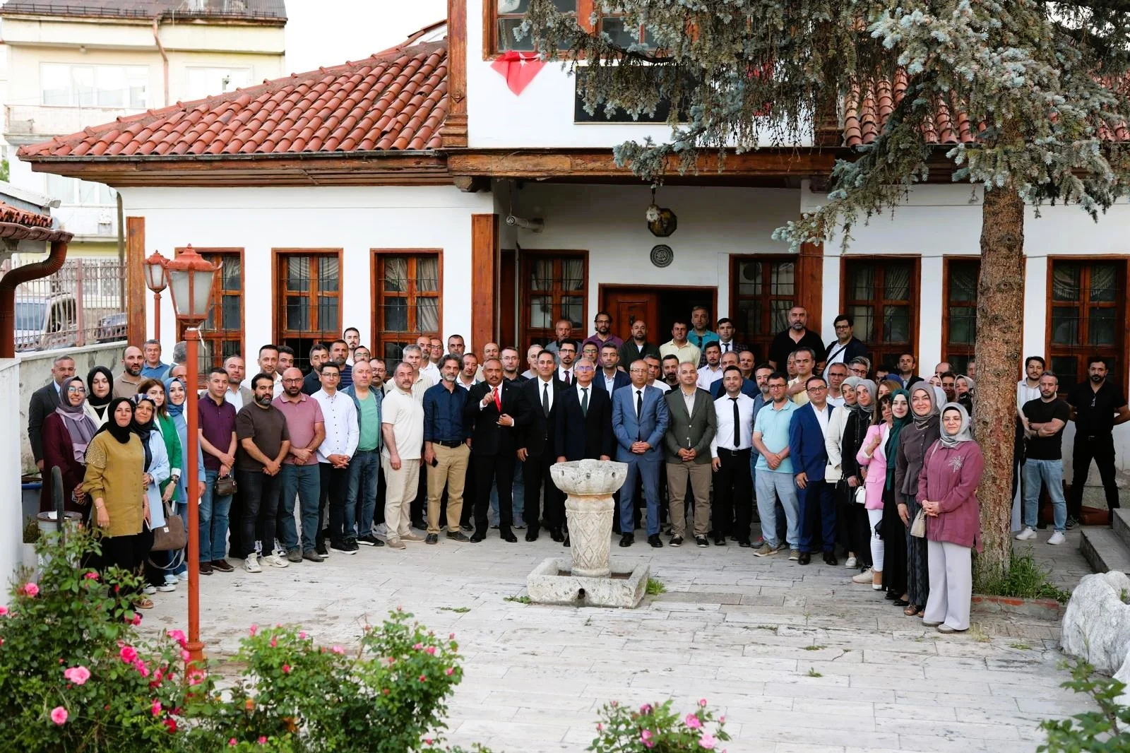 BAHATTİN GÜLEZ, EĞİTİM-BİR-SEN SİVAS 1 NO’LU ŞUBE BAŞKANLIĞINA ADAYLIĞINI AÇIKLADI