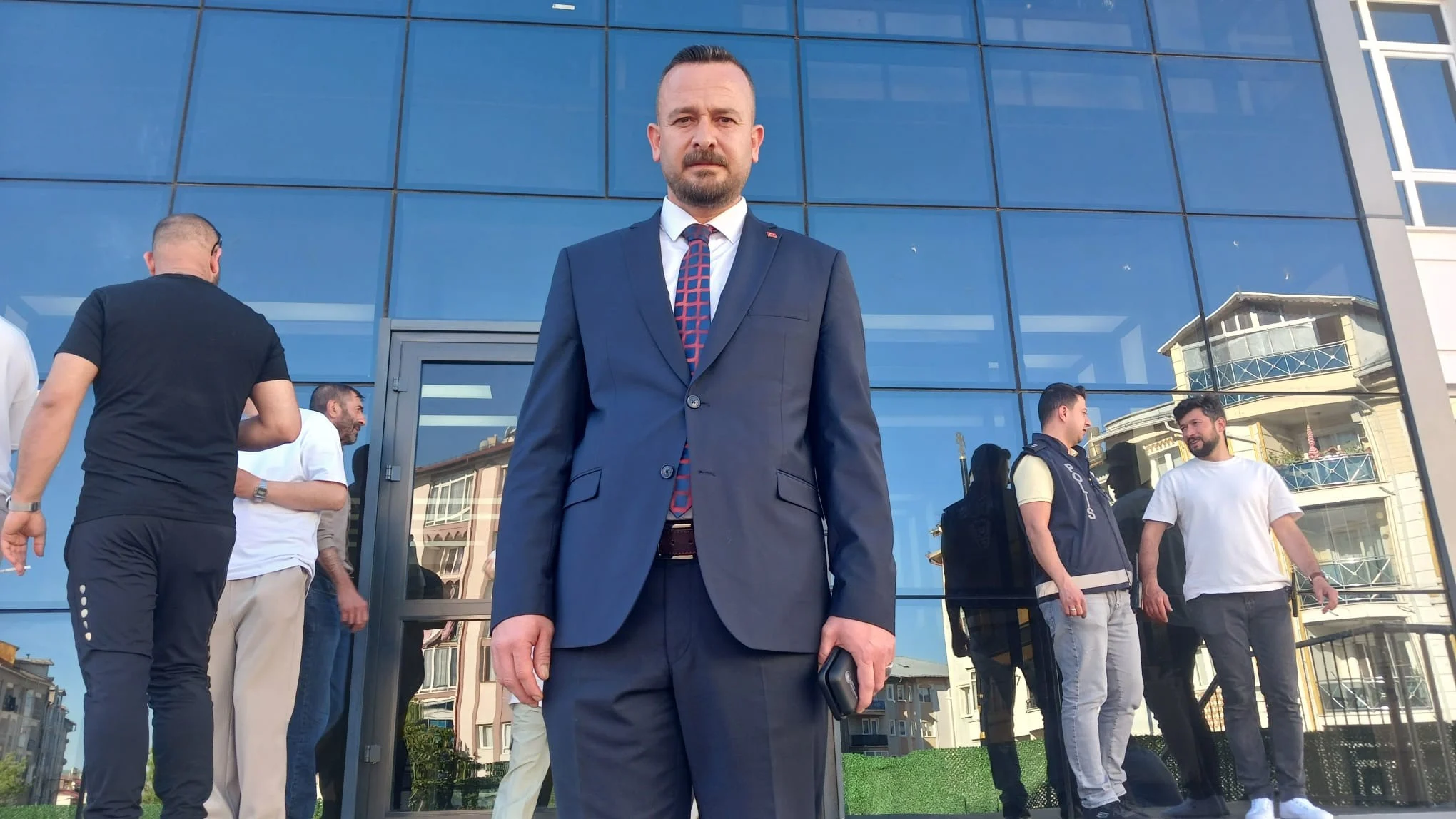 ABDULMUTTALİP AYIK AYDOĞAN MAHALLESİNİN YENİ MUHTARI OLDU